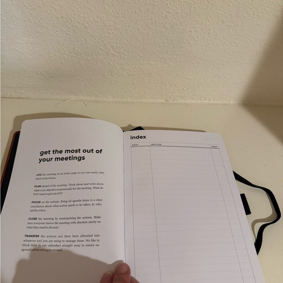 Brown Meetings Organizer Notebook - Picture 2 of 5